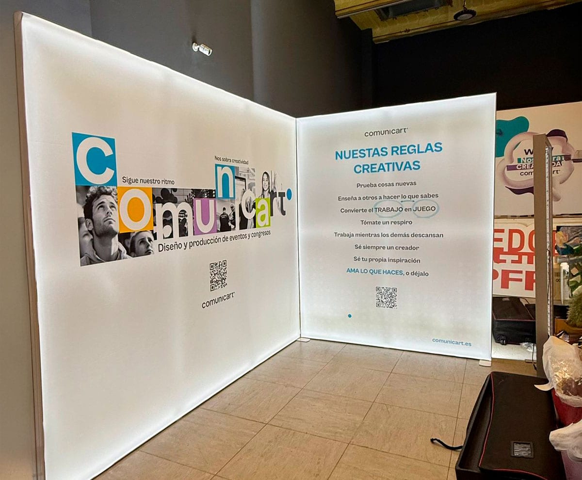 Mural de reglas creativas para comunicación y diseño en impresión digital.